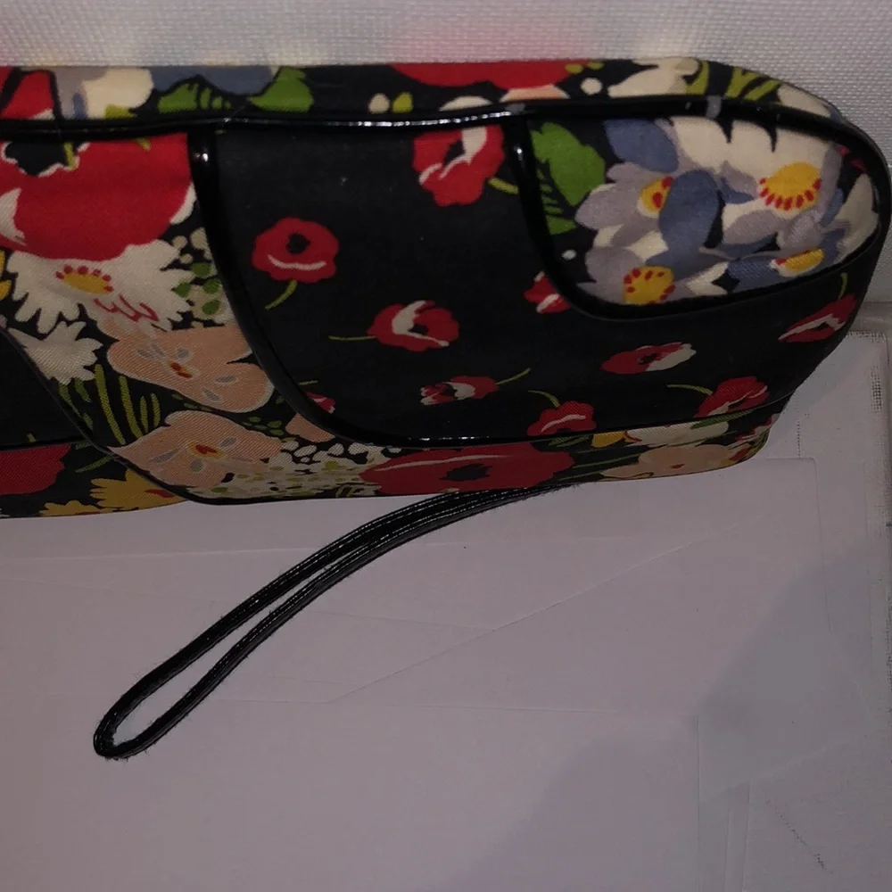 Vera Bradley Poppy Fields Clutch Wristlet …